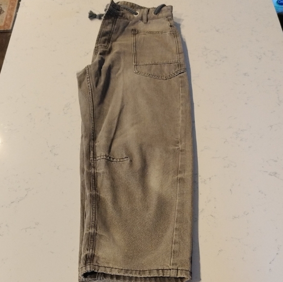 Relaxed Boyfriend Jeans with Drawstring Waist in Washed Grey/Taupe - Picture 10 of 10